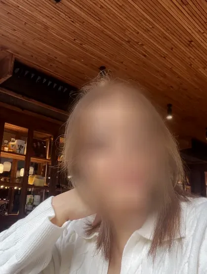 Ayse, 40