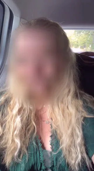Cara, 29