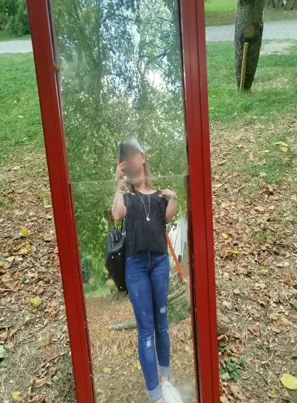 Elena, 27