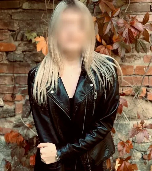 Janina, 32