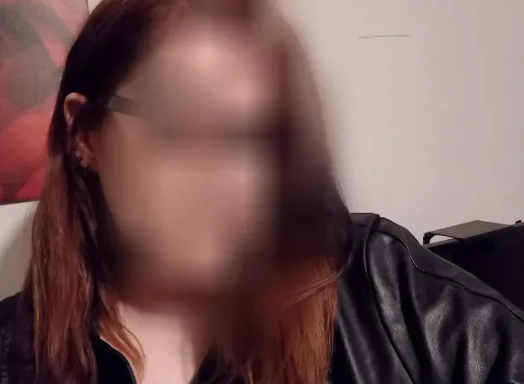 Kira, 25