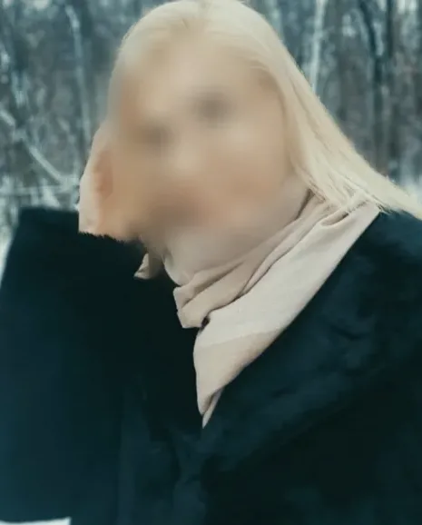 Larissa, 36
