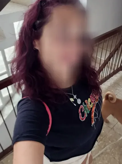 Larissa, 33
