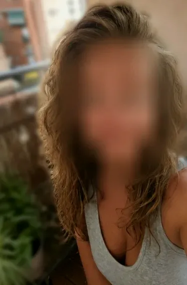 Lucia, 40