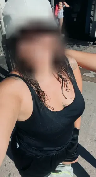Miriam, 34