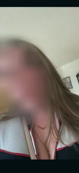 Nadine, 25