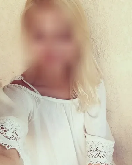 Nina, 34