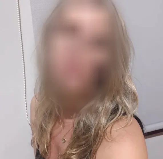 Pauline, 36