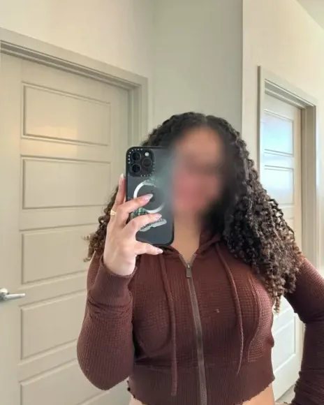 Rebecca, 31