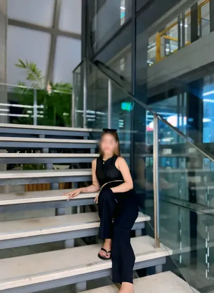 Tanja, 23