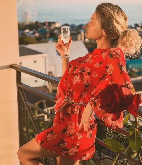 Vivien, 38